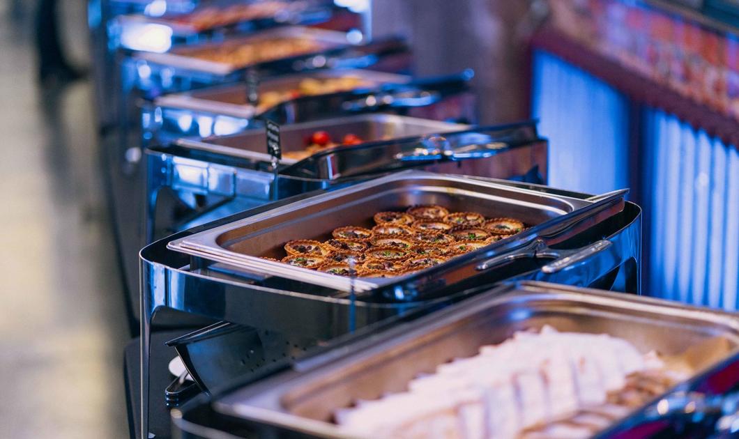 Корпоративный фуршет на 350 персон Gala Box Catering Корпоративный фуршет на 350 персон Gala Box Catering
