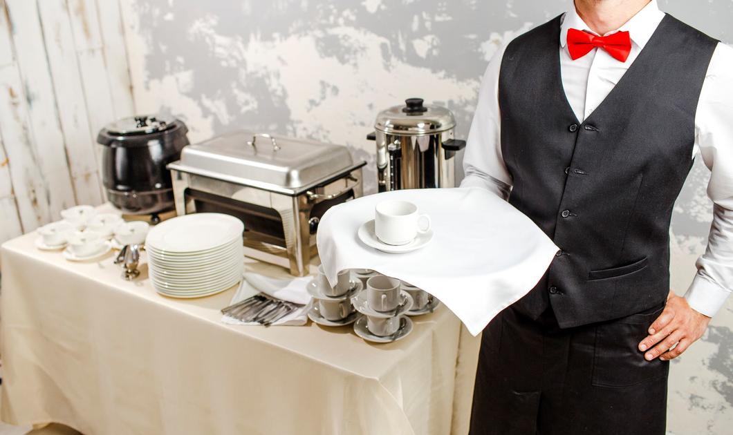 Официант на мероприятие Event Catering Официант на мероприятие Event Catering