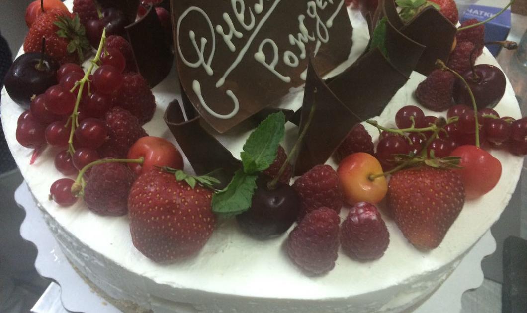 День Рождения Ольги. Торт в честь праздника. Best Friend catering