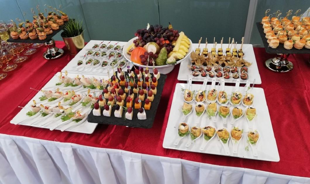 Фуршет на 60 персон 24-7catering Фуршет на 60 персон 24-7catering