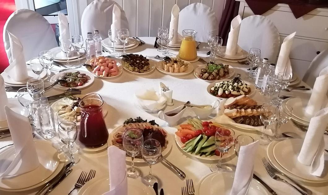 Свадебный банкет на 40 персон 24-7catering Свадебный банкет на 40 персон 24-7catering