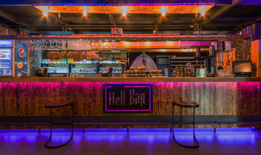 Главный зал Hell Smoke Bar Главный зал Hell Smoke Bar