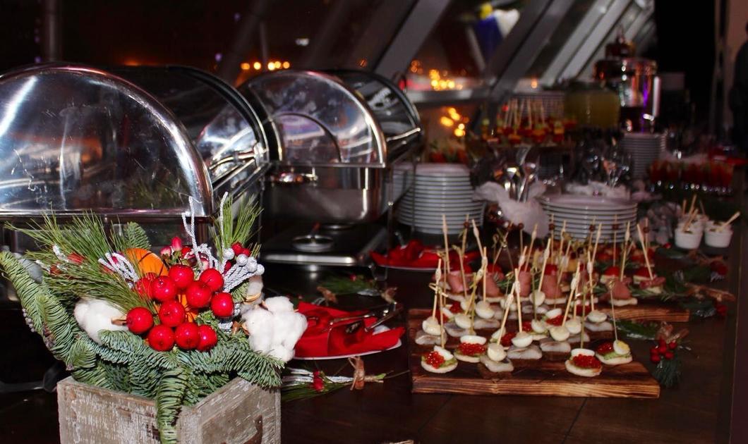 Фуршет на открытии спортивного магазина в ТЦ "Европейский" FartukCatering