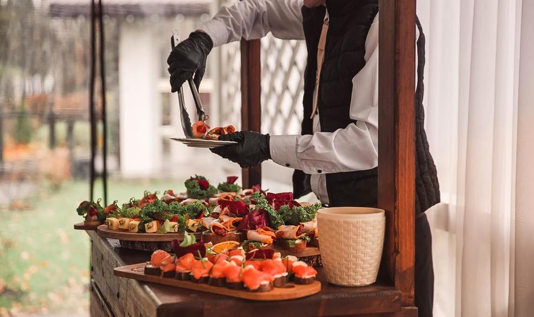 Фуршет с обслуживанием. Royal Catering Фуршет с обслуживанием. Royal Catering