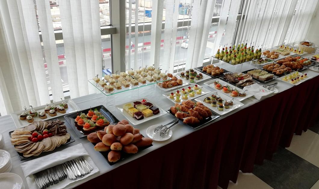 Фуршет на 50 персон 24-7catering Фуршет на 50 персон 24-7catering